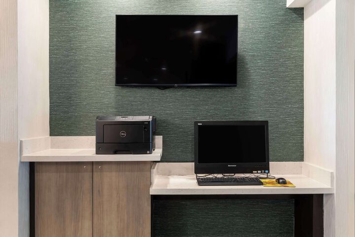 Business Center 33 of 33