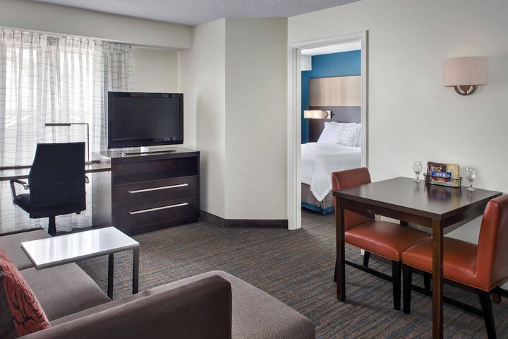 Room 12 of 19