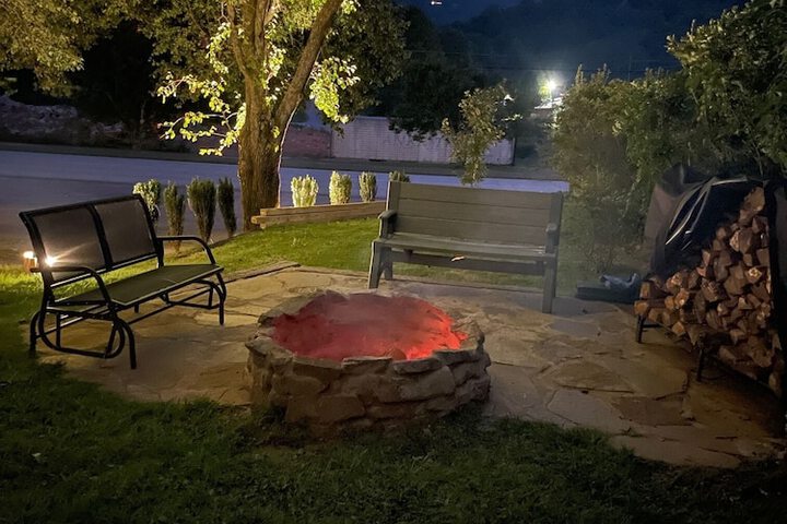 Mountain Aire Cottages Inn & Glamping
