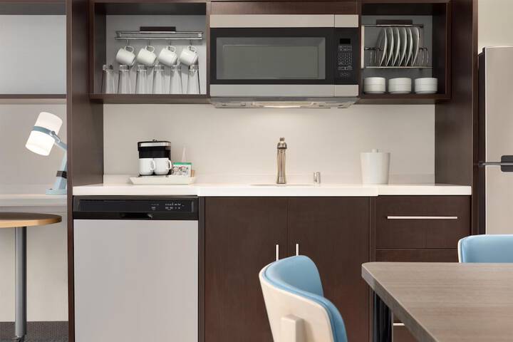 Home2 Suites by Hilton Bowling Green Hotel