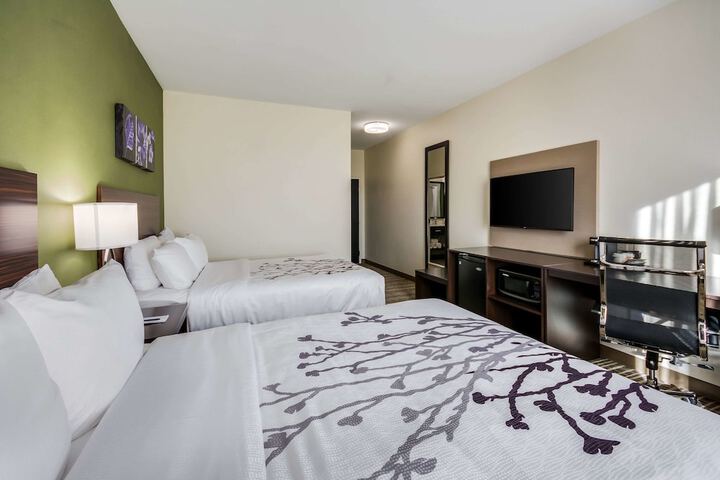 Room 30 of 63