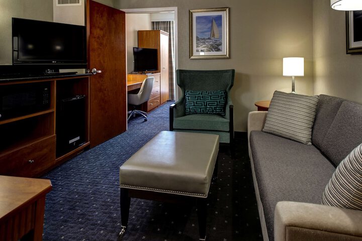 Room 9 of 40