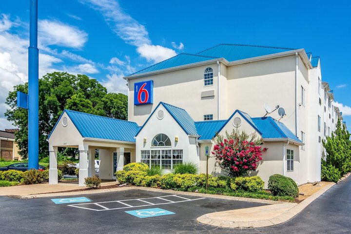 Hotel 2 of 30