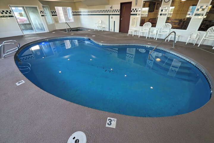 Pool 2 of 24