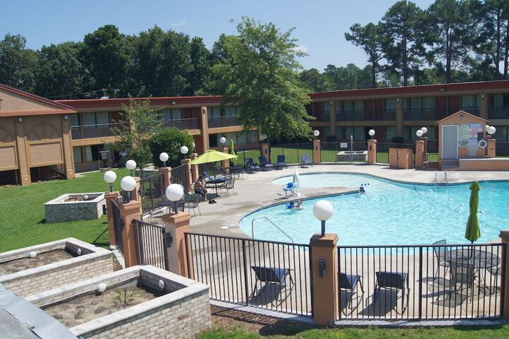 Pool 26 of 110