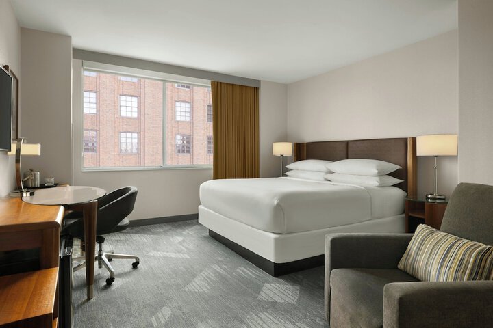 Room 38 of 63
