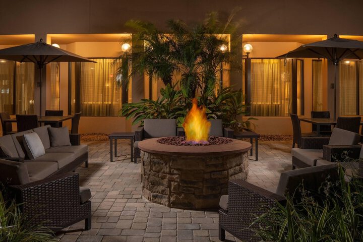 Terrace/Patio 34 of 34