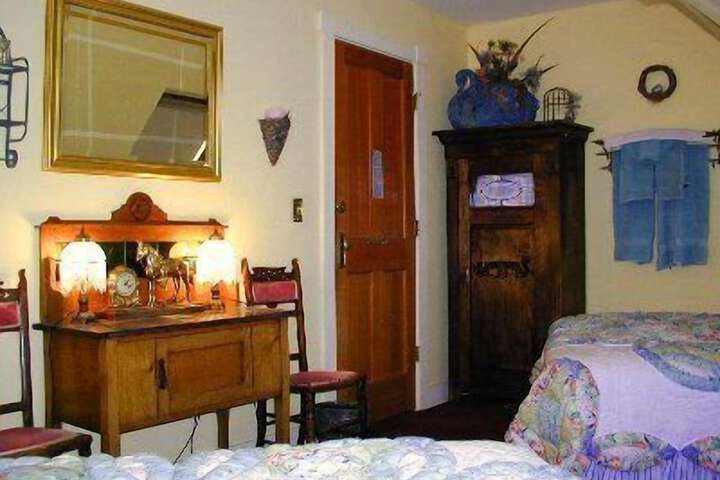 Room 35 of 91