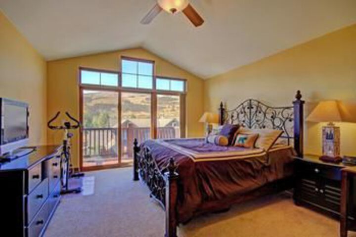 Highland Greens Linden 3 Bedroom Townhouse by RedAwning