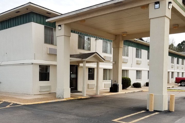 Motel 6 Hope AR