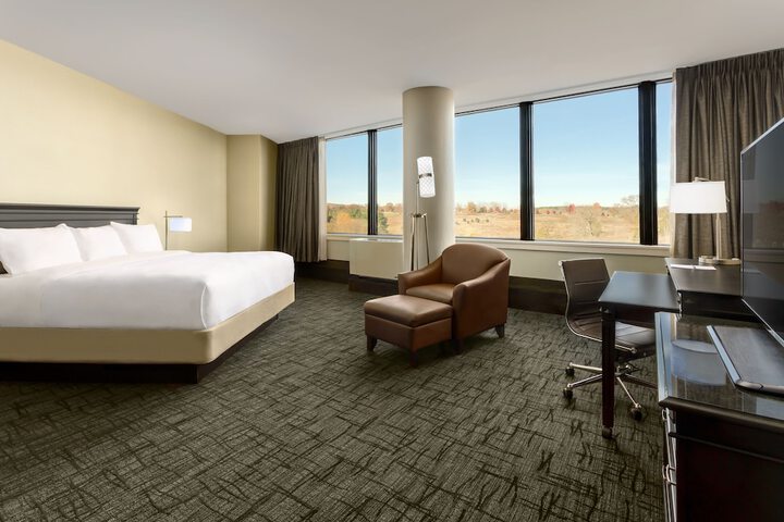 Room 9 of 34