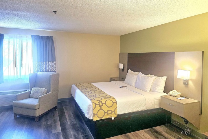 Room 11 of 36