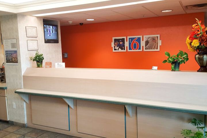 Hotel Interior 10 of 27
