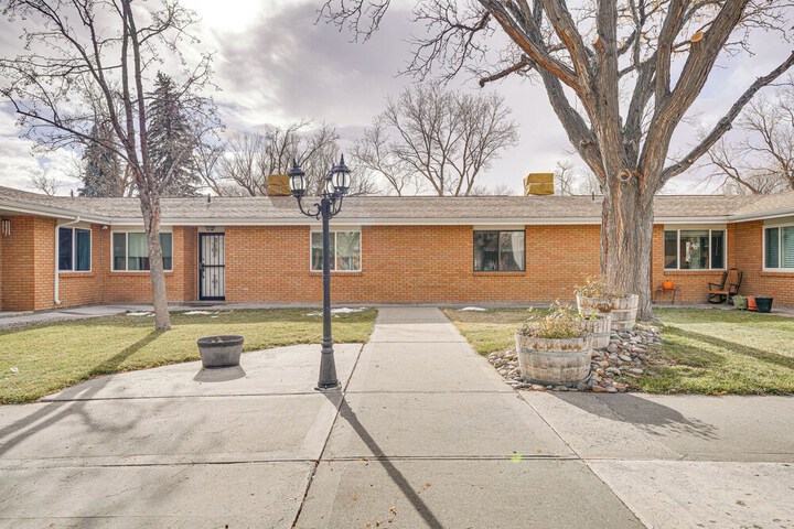 Downtown Delta Condo 34 Mi to Black Canyon!