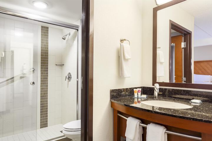 Hyatt Place Fort Worth / Hurst
