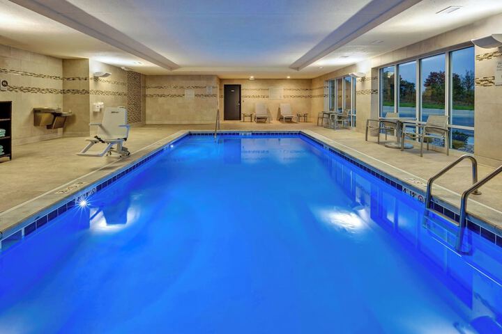 TownePlace Suites by Marriott Grand Rapids Airport Southeast