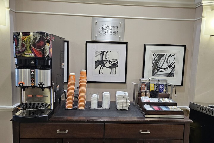 Breakfast/Coffee Service 31 of 36