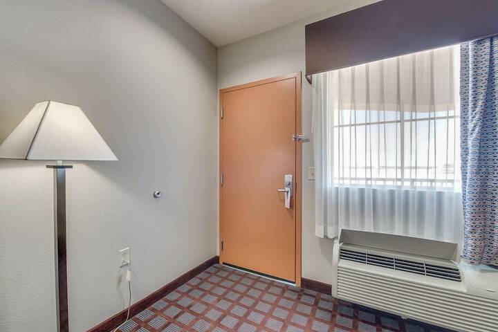Room 40 of 53