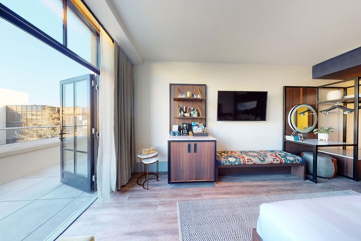 Room 44 of 57
