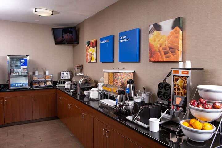 Breakfast/Coffee Service 18 of 18