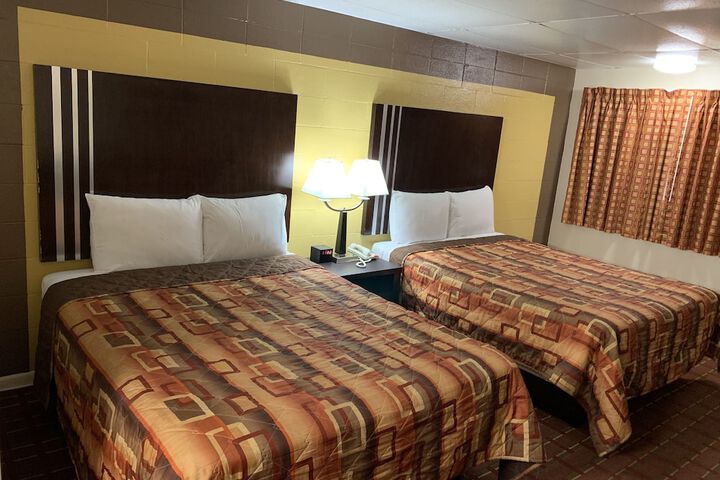 Room 10 of 31