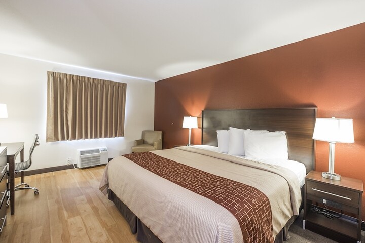 Room 6 of 24