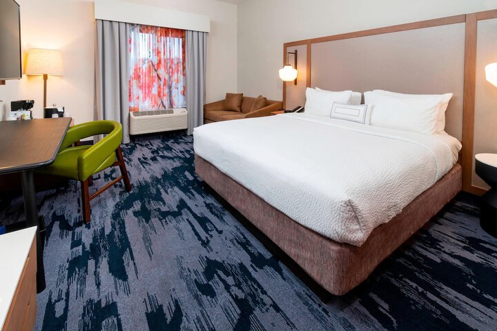 Room 32 of 48