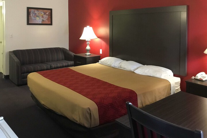 Room 17 of 24