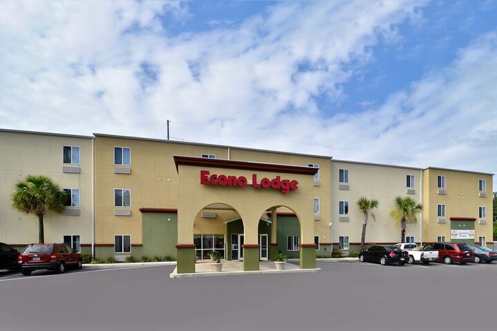 Hotel 6 of 47