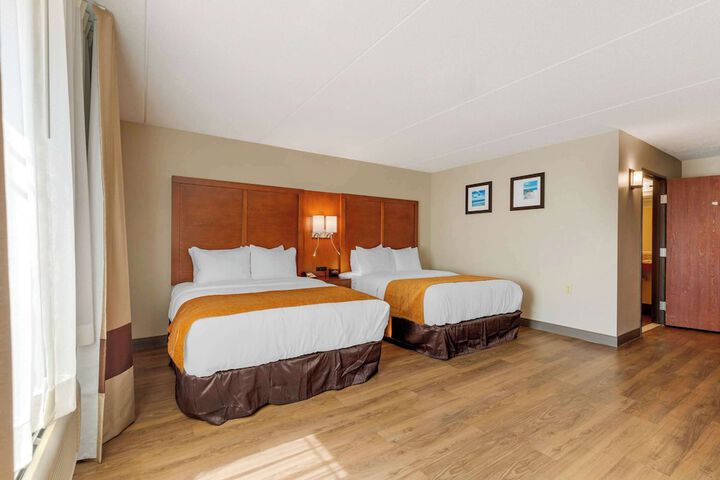 Comfort Inn & Suites Milford