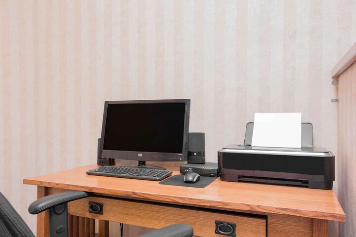 Business Center 15 of 15