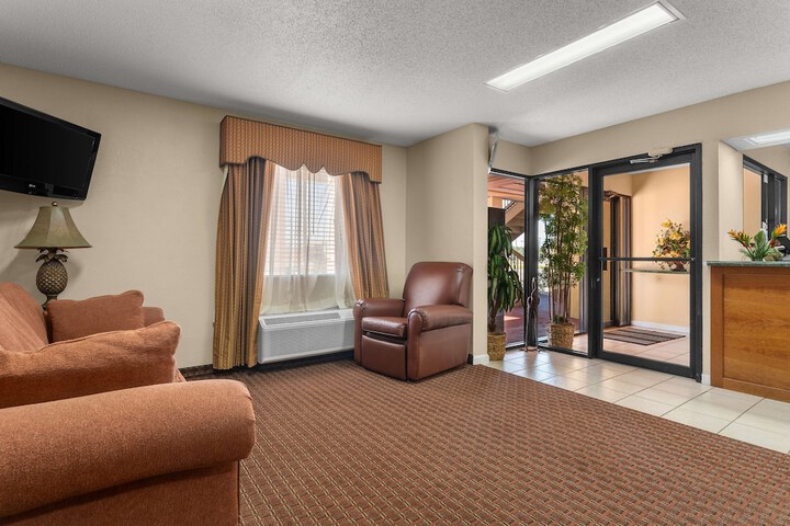 Americas Best Value Inn Montezuma