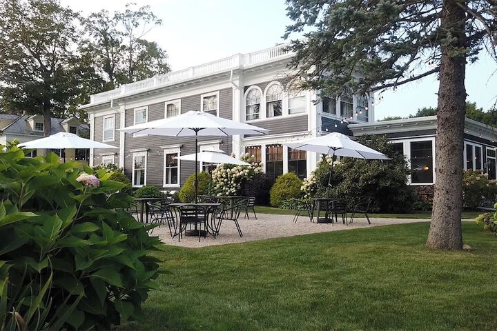 Gateways Inn & Restaurant