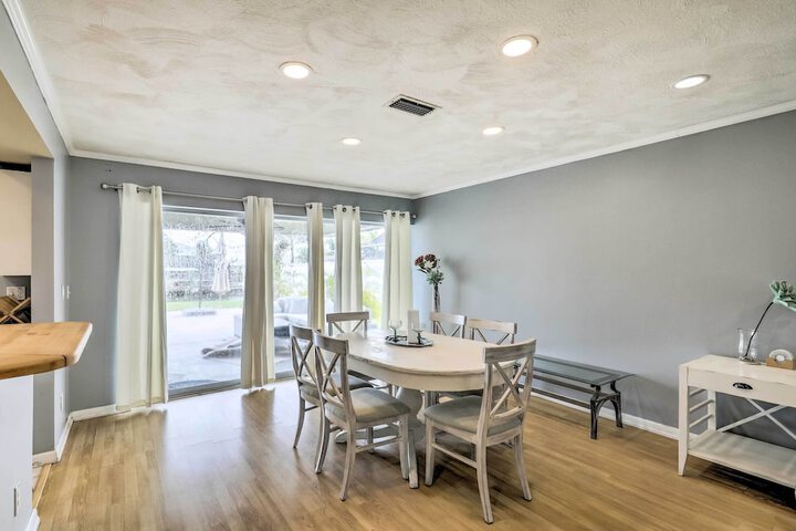 Apollo Beach Waterfront Retreat w / Boat Dock!