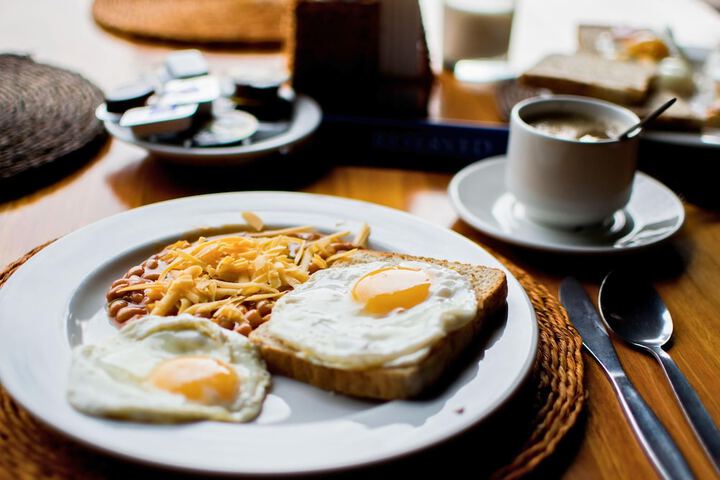 Breakfast/Coffee Service 32 of 38