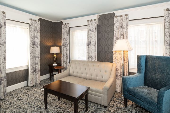 Room 25 of 144