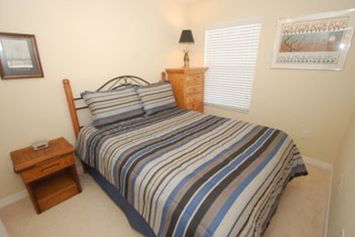 226SW Scaton 3 Br Villa by RedAwning