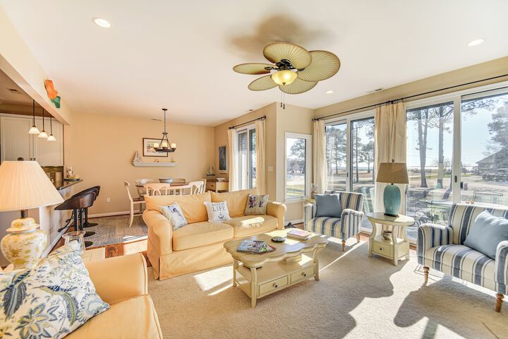 Walk to Beach: Home w / Pool Access in White Stone