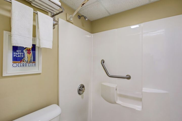 Room 126 of 334