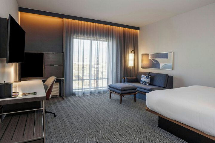 Courtyard by Marriott Indianapolis Fishers