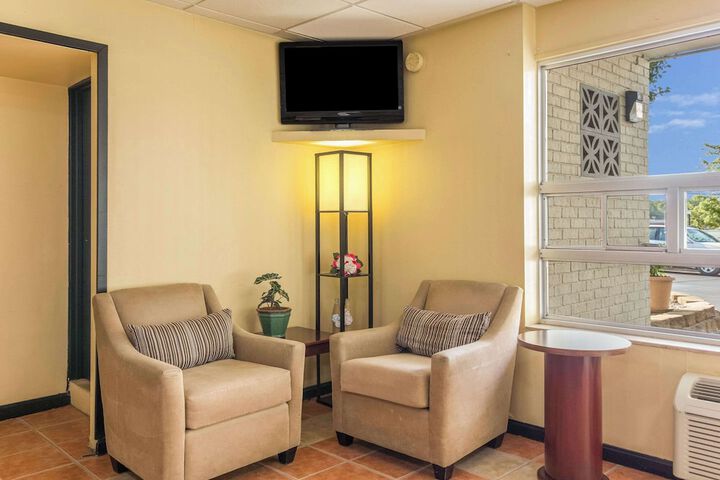 Econo Lodge Fort Knox