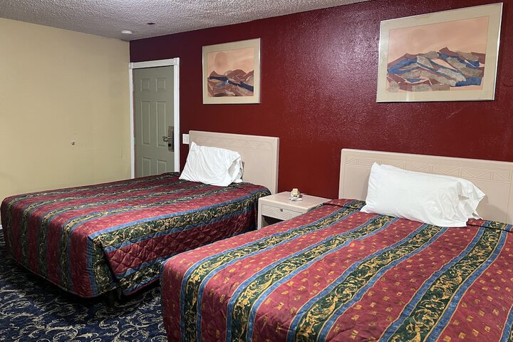Room 8 of 14