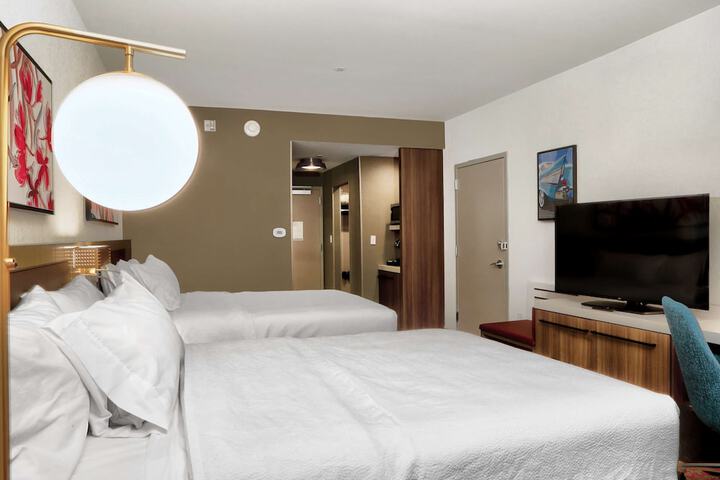 Room 25 of 65