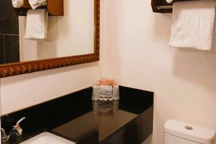 Room 10 of 15
