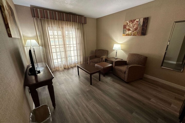 Room 28 of 42