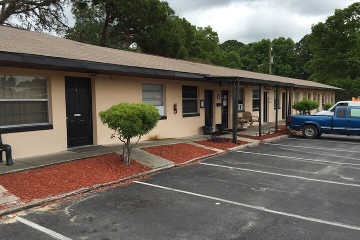 Three Rivers Motel