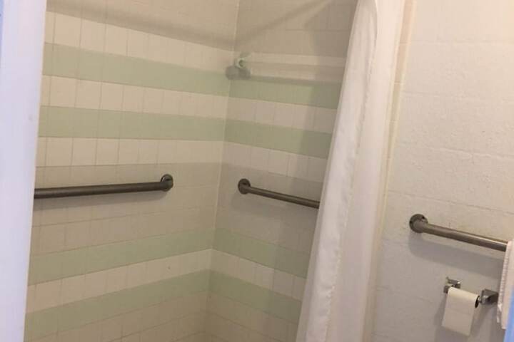 Room 16 of 26