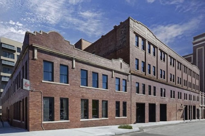 Crossroads Hotel
