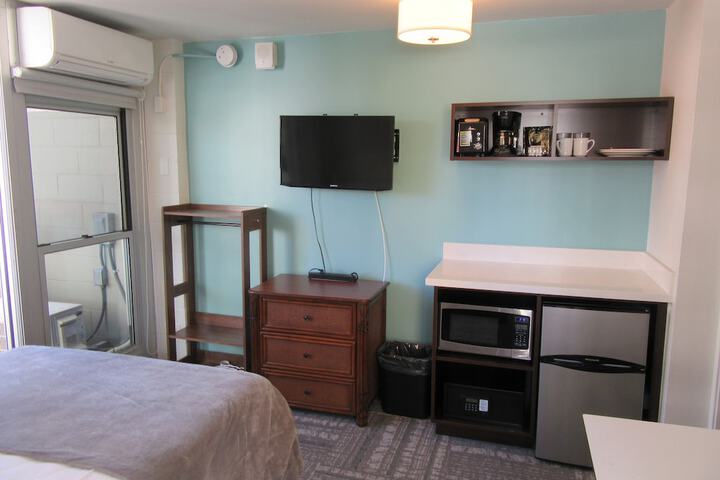 Room 5 of 11