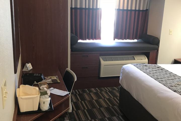 Microtel Inn & Suites by Wyndham Urbandale / Des Moines